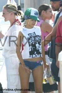 ~galerie oficiala de poze cu x-tina~